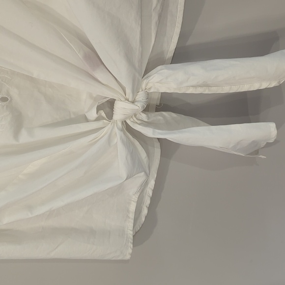 Saks Fifth Ave White Cotton Tie Front Blouse Top Embroidered Button Back size M - Picture 3 of 11